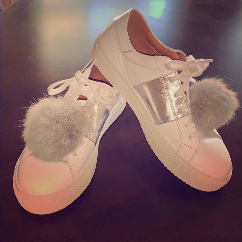 Skecher Street shoes size 8